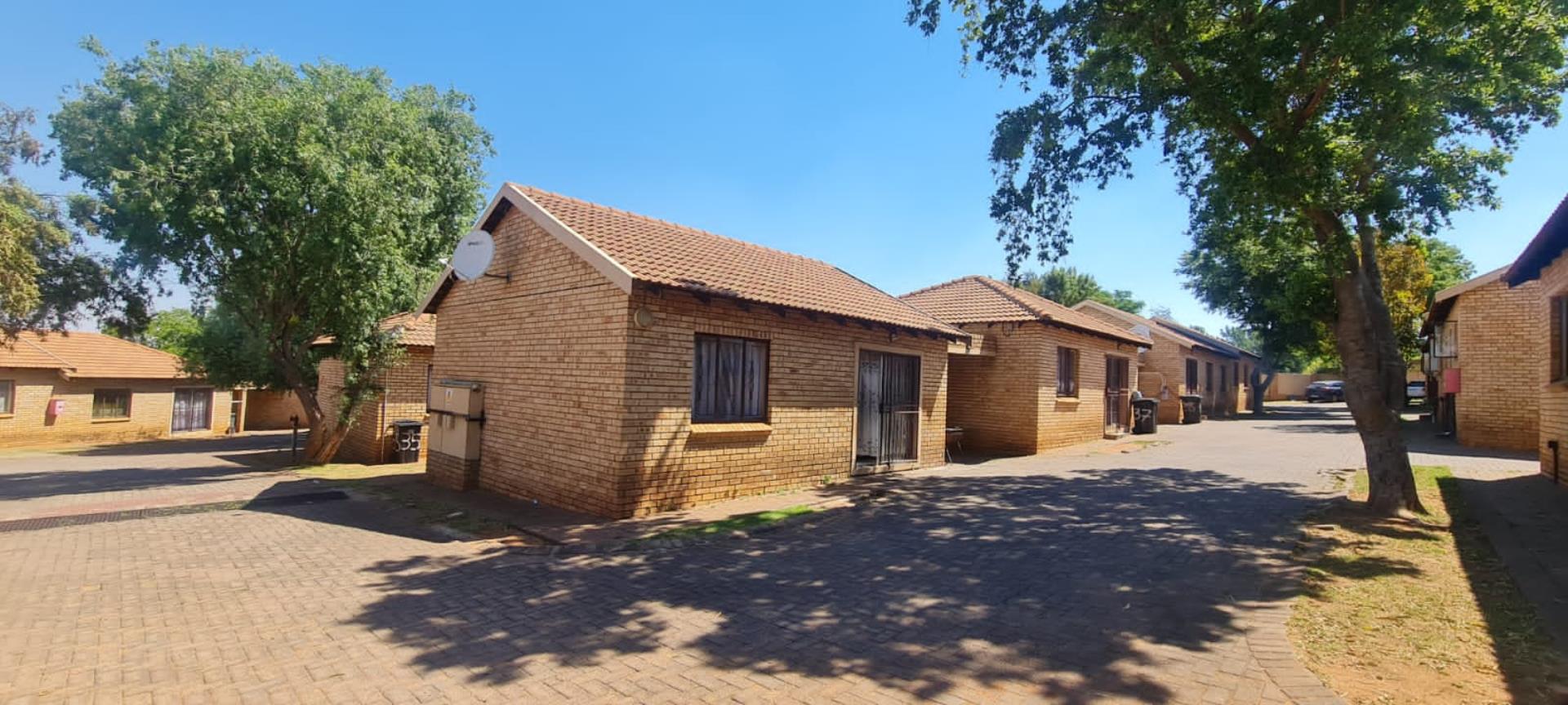 2 Bedroom Simplex for Sale - Gauteng