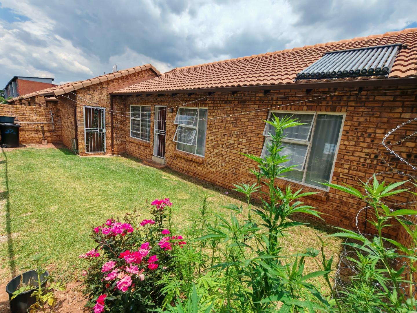 3 Bedroom Townhouse for Sale - Gauteng
