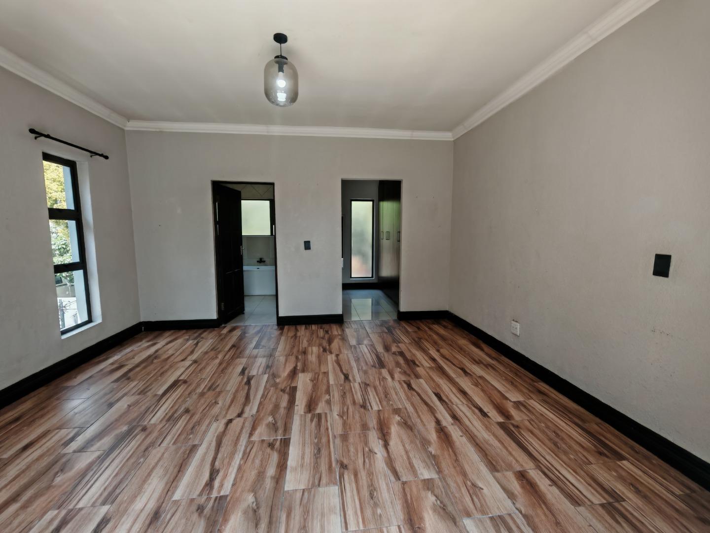 769285_14.jpg